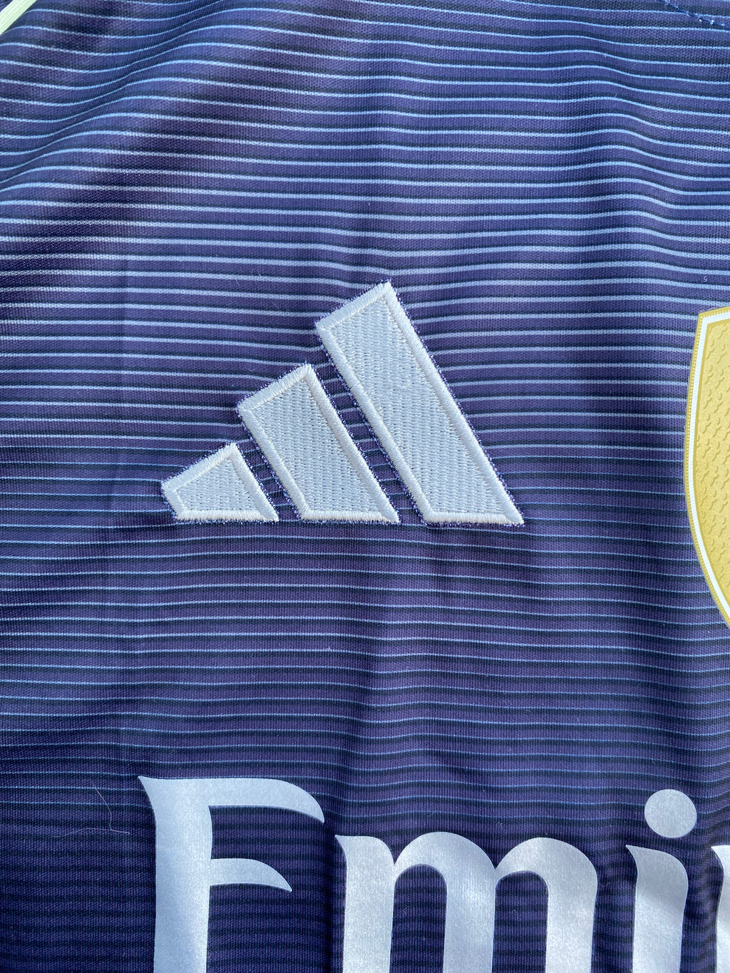 Real Madrid 25/26 Silver Away Kit 🏟️ | UCL Badge | Luxury Edition 👑