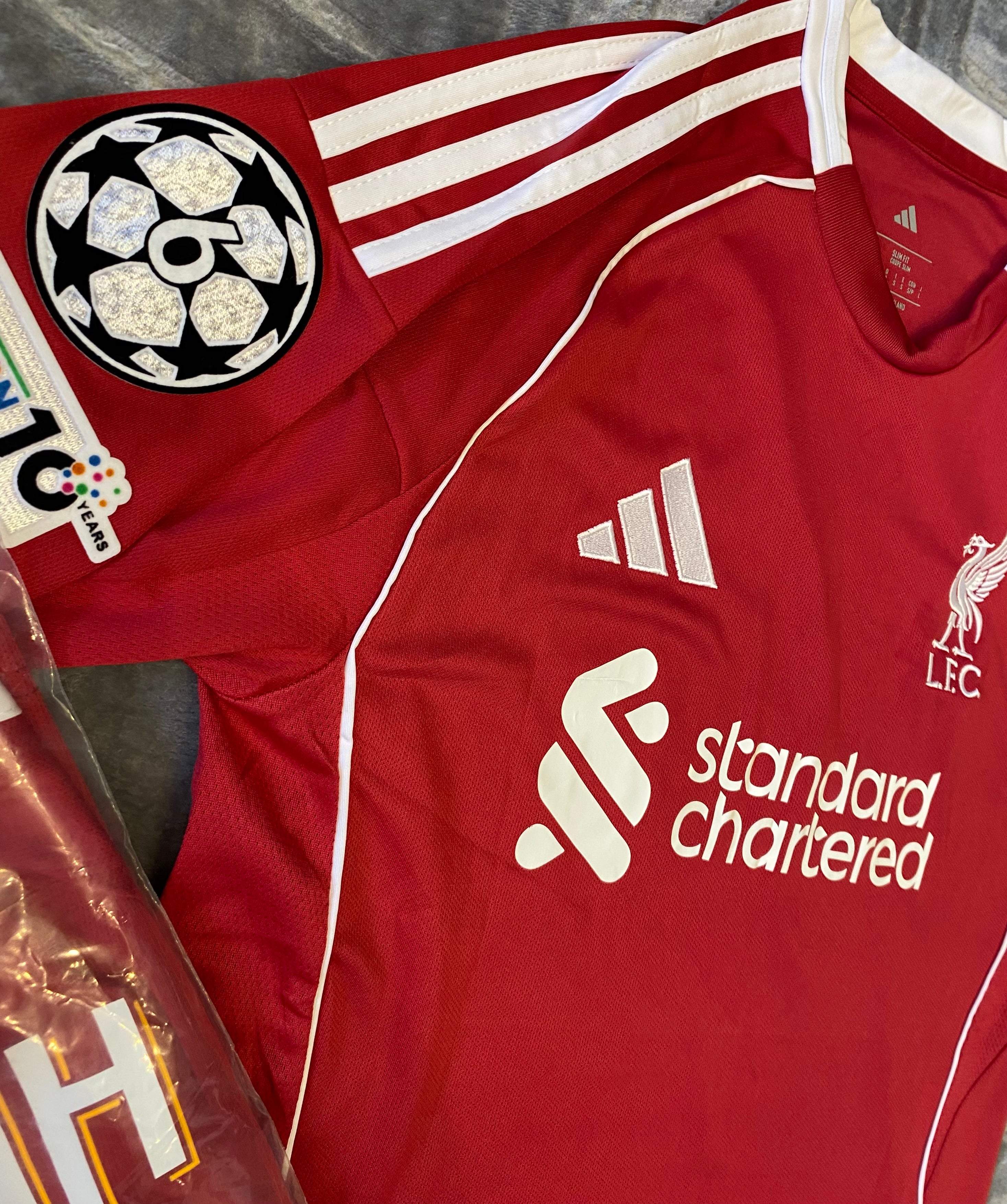 Liverpool 25/26 Home Kit 🔴 | Mohamed Salah #11 | UCL Badge | Luxury Edition 👑