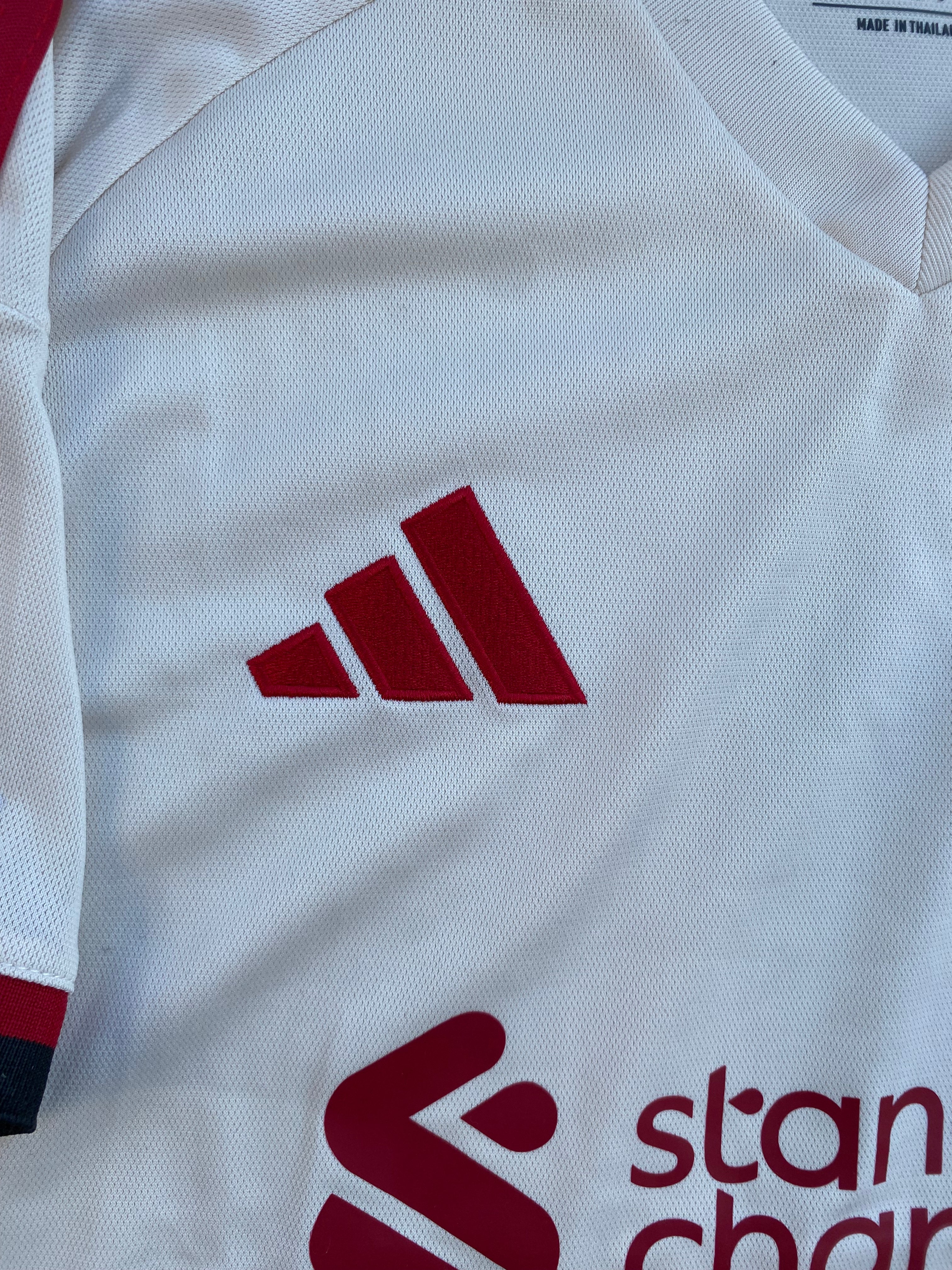 Liverpool 25/26 Away Kit ⚪🔴 | UCL Badge | Luxury Edition 👑