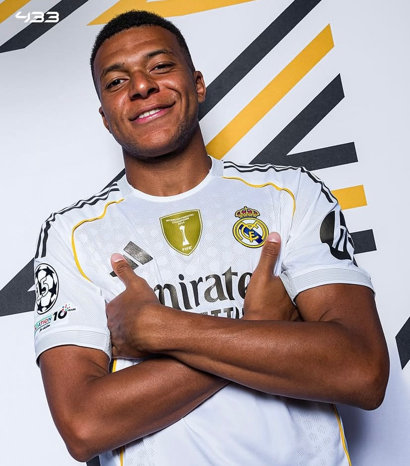 Mbappé x Real Madrid 25/26 Home Kit 👑 | #10 | UCL + Intercontinental Badges | Luxury Edition