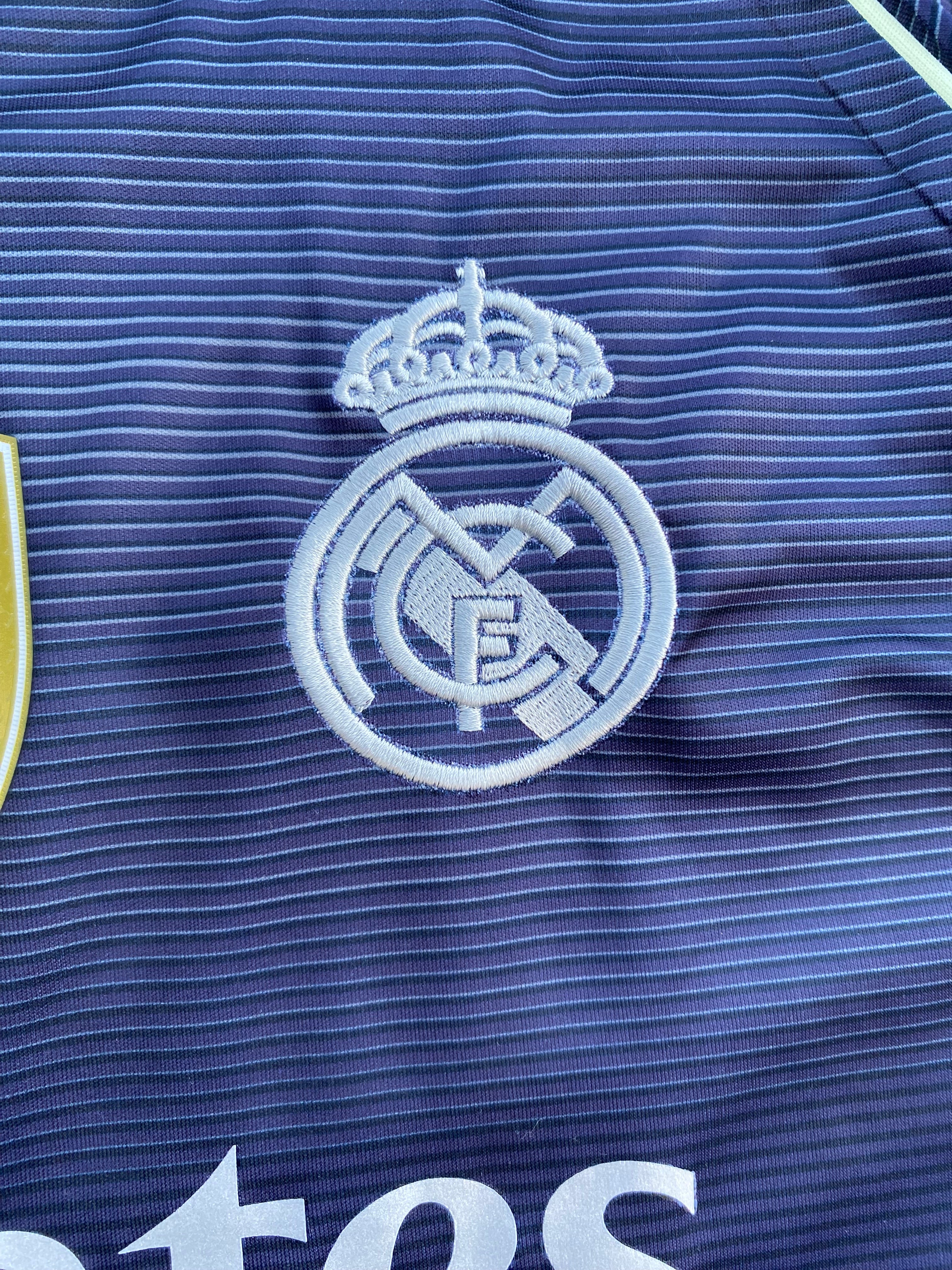 Real Madrid 25/26 Silver Away Kit 🏟️ | UCL Badge | Luxury Edition 👑