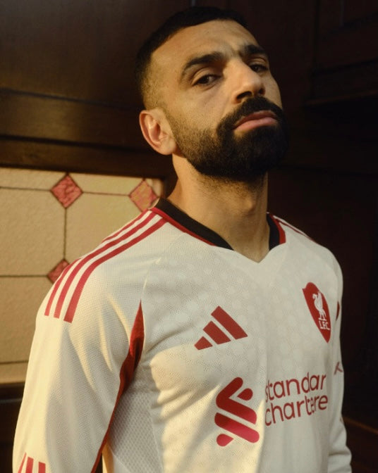 Liverpool 25/26 Away Kit ⚪🔴 | UCL Badge | Luxury Edition 👑